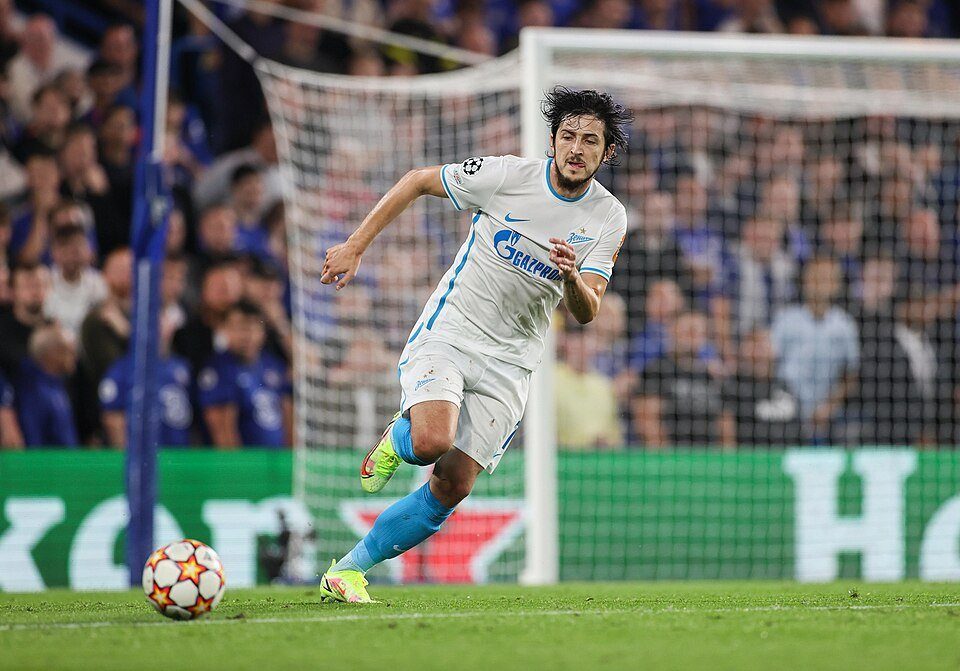 Ảnh tư liệu: Sardar Azmoun, chụp ở một trận khác (không phải trận này). Nguồn: Wikimedia Commons.