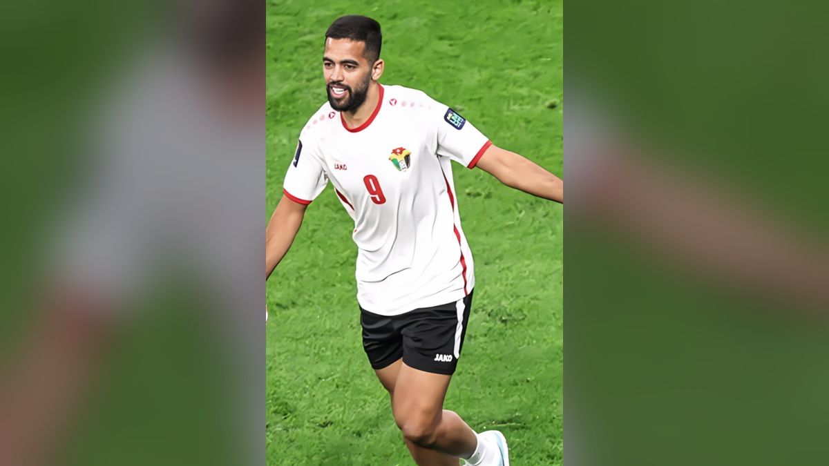 Ali Olwan in the starting XI for Jordan. Source: Wikimedia Commons
