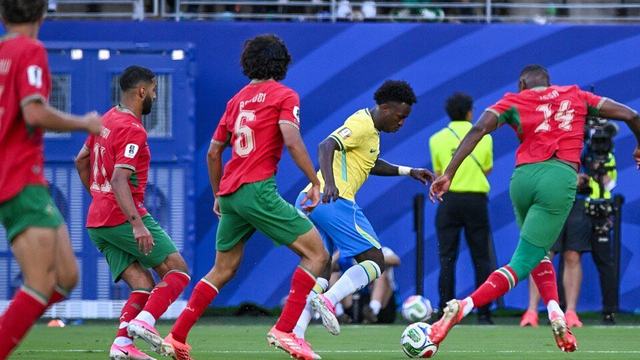 Kết quả Brazil 2-1 Nhật Bản