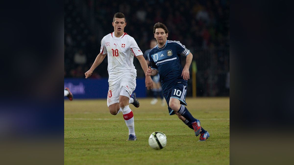 Archive photo: Granit Xhaka in a Switzerland shirt. Source: Wikimedia Commons