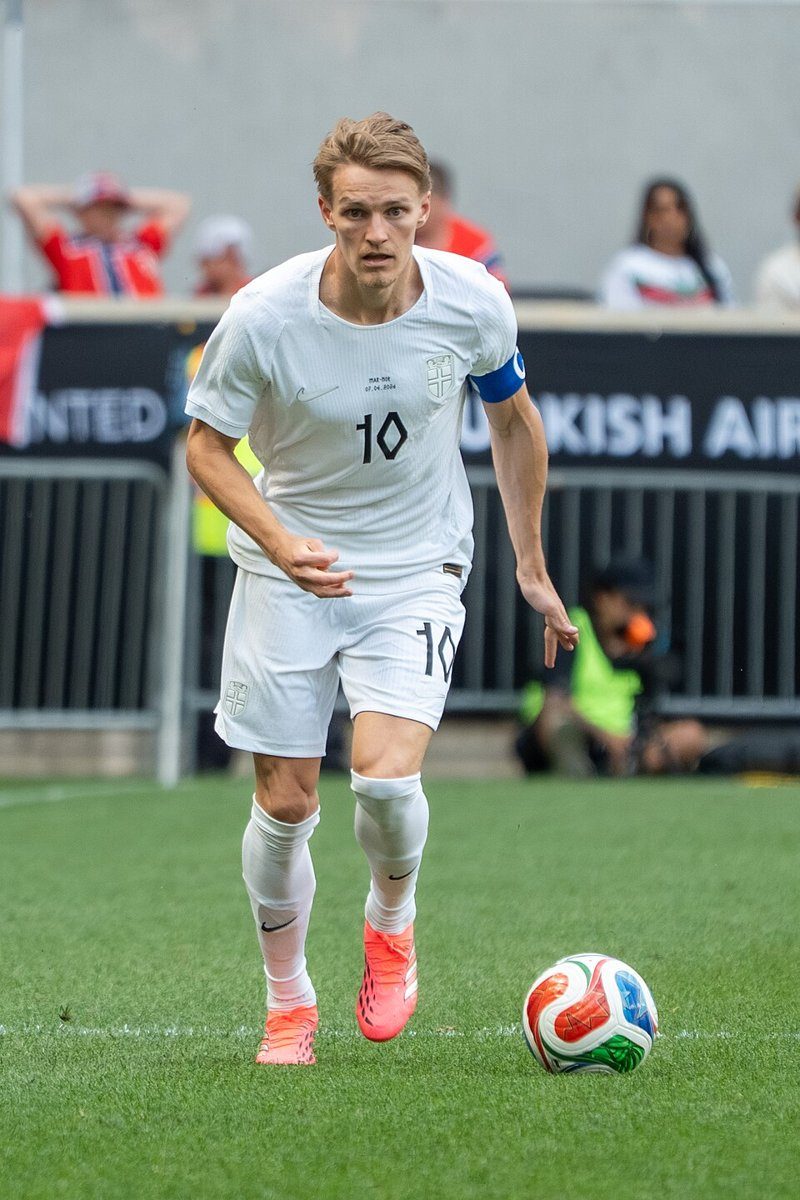 Archive photo: Martin Odegaard in a Norway shirt. Source: Wikimedia Commons