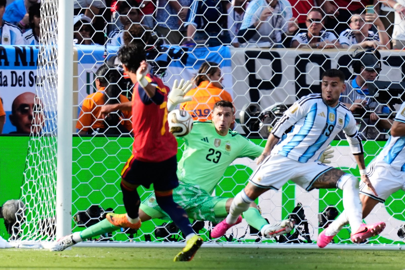 Ferran Torres beats goalkeeper Emiliano Martínez for the only goal of the World Cup 2026 final, in the 106th minute.
