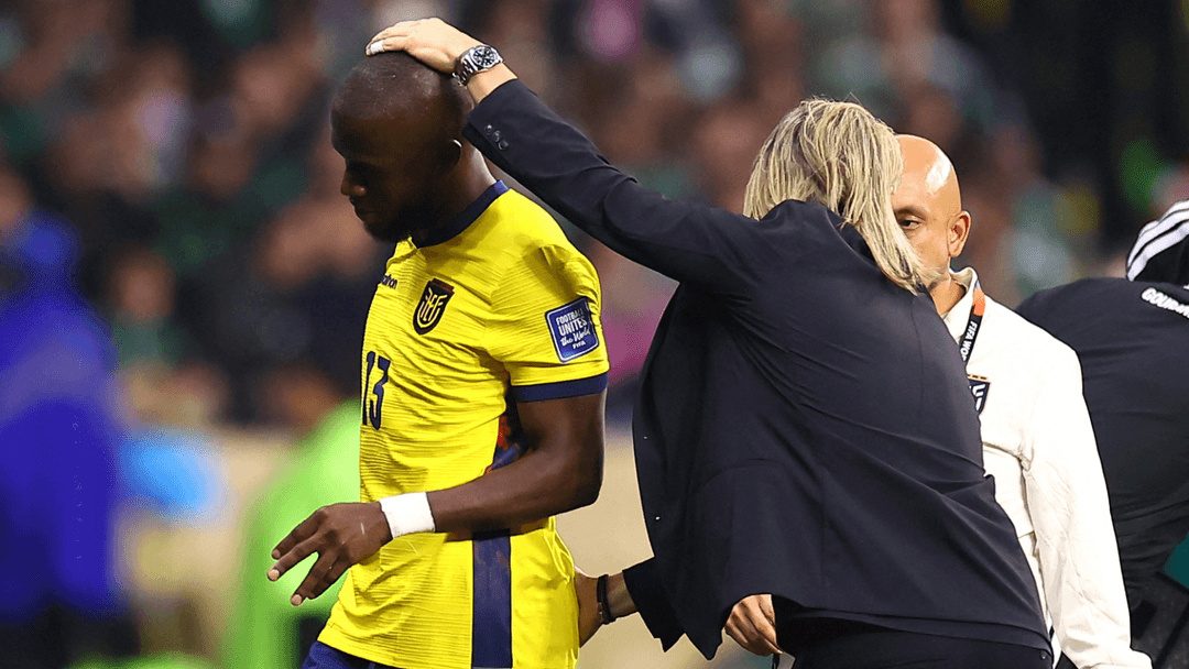 Enner Valencia walks off after his final World Cup appearance for Ecuador, following the loss to Mexico at the Azteca. Source: Reuters