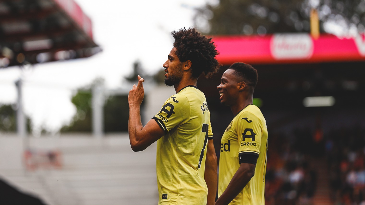Kevin Schade ăn mừng trong màu áo Brentford. Nguồn: Brentford FC