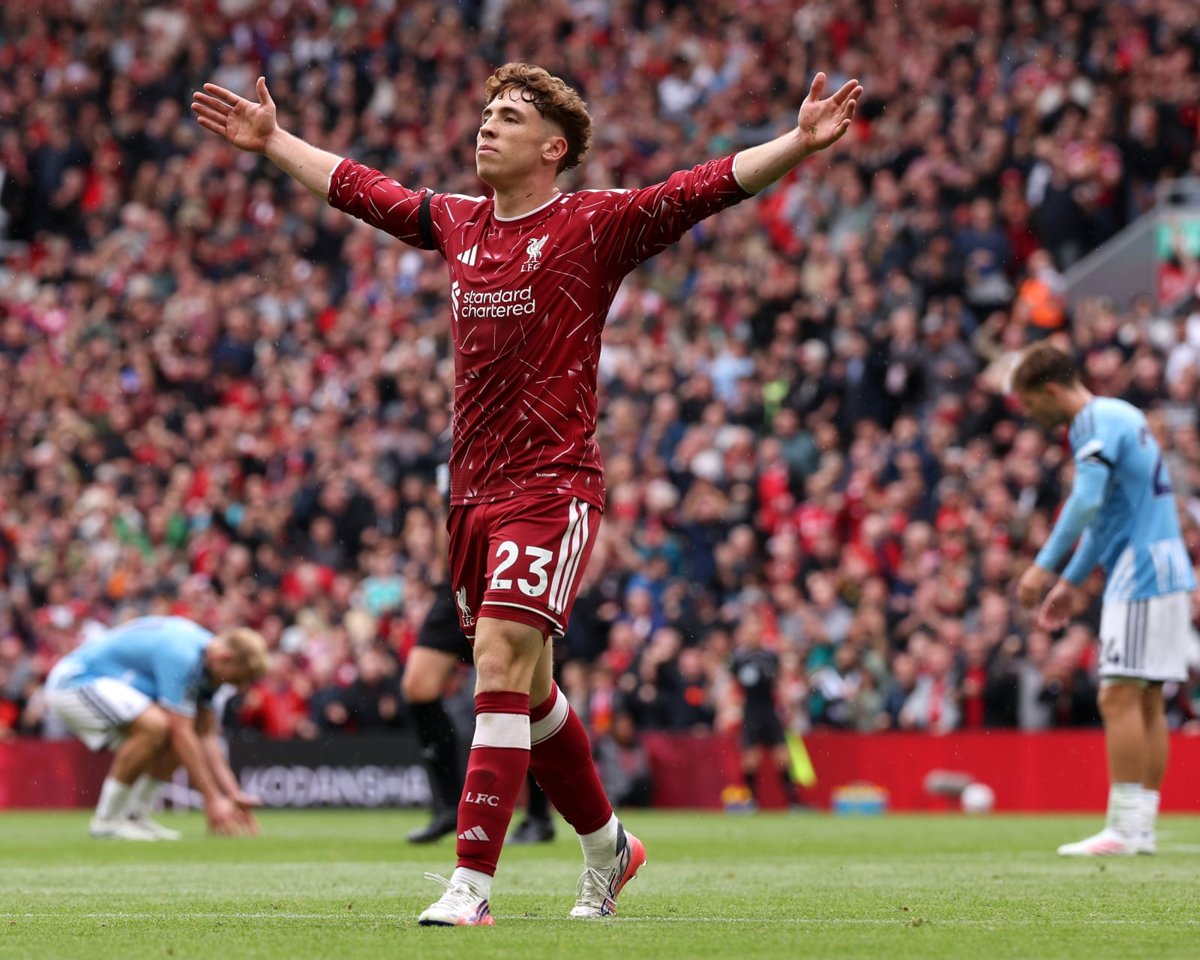 Víctor Muñoz raises his arms in delight after his equaliser for Liverpool (29 Aug 2026). Source: The Guardian.